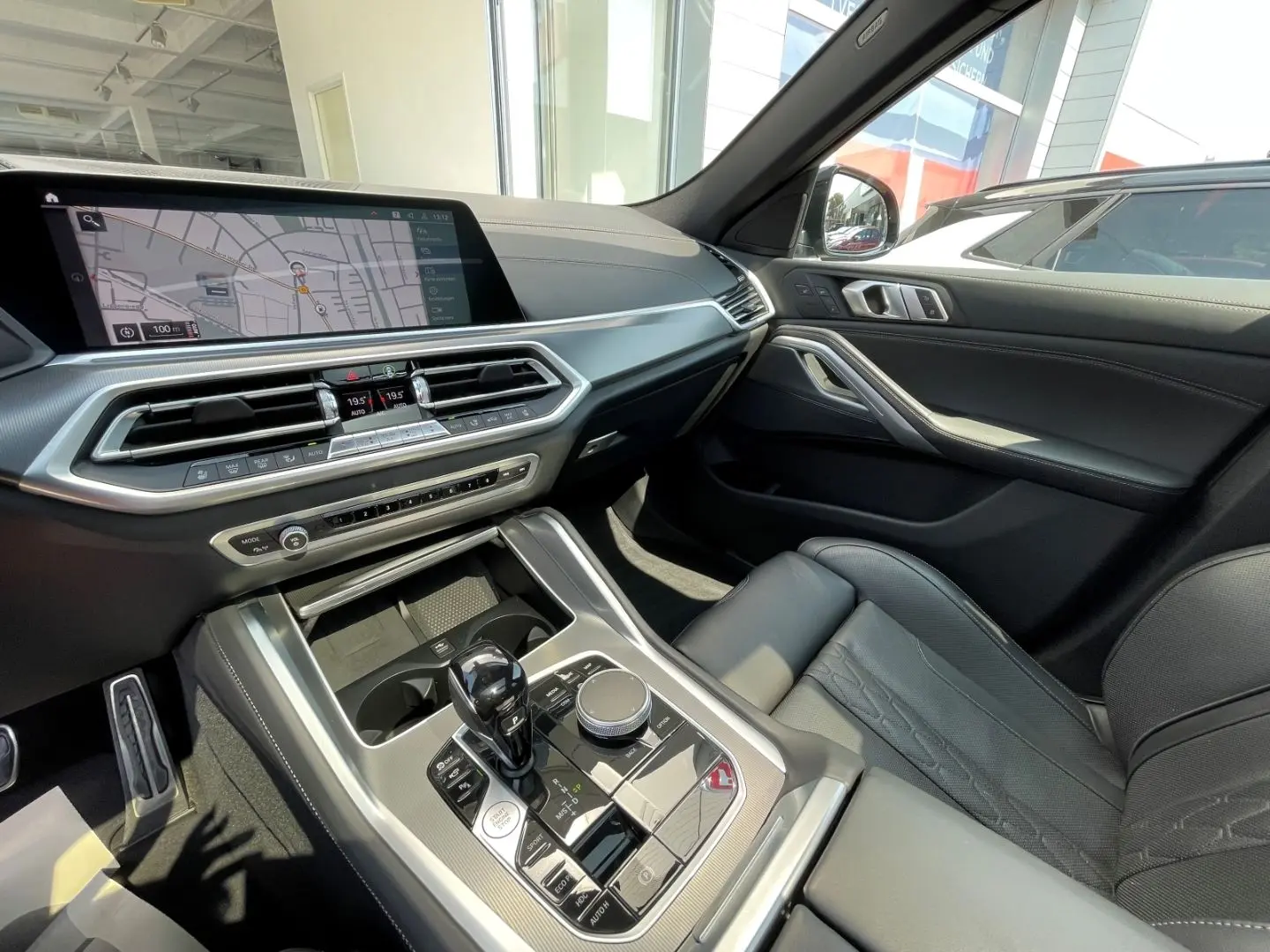 X6 xDrive40d M SPORT MSITZE INTEGRAL ICONIC SOFT