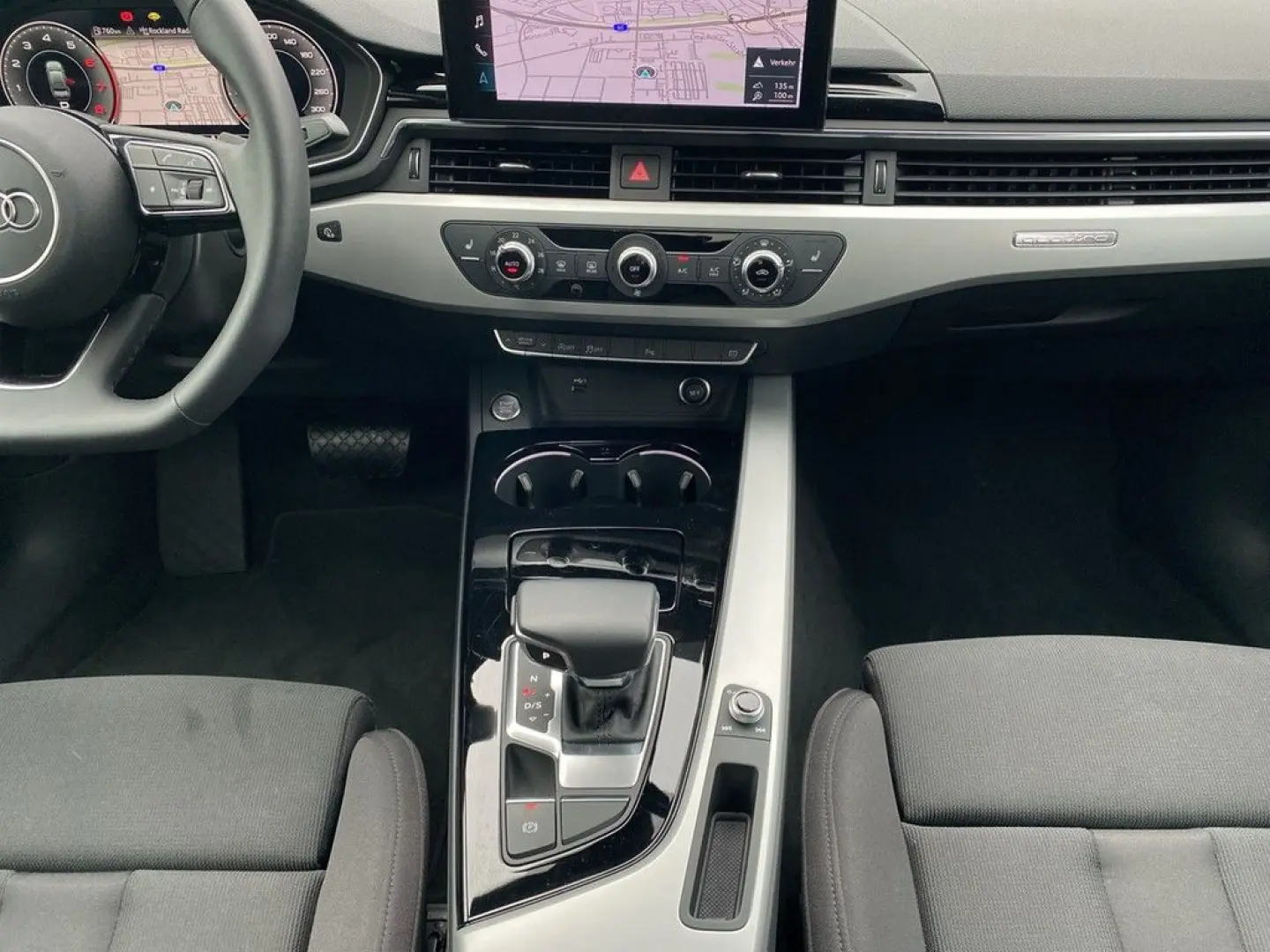Audi A4 Limousine 40 TFSI S line quattro S tronic AHK