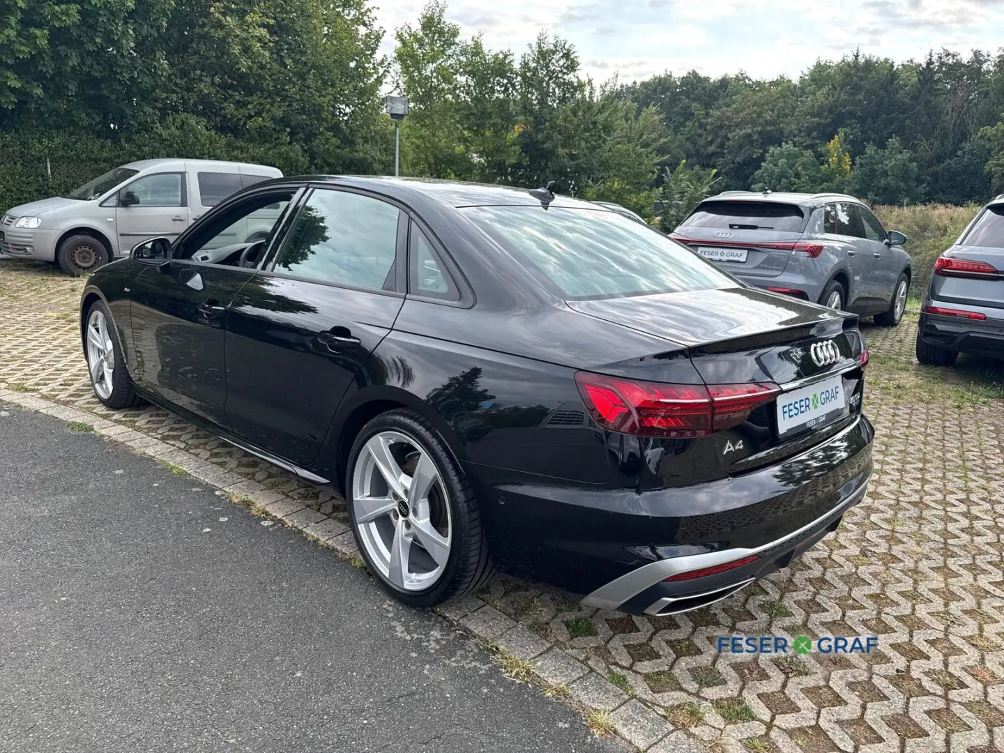 Audi A4 Limousine S line 40 TDI quattro Matrix