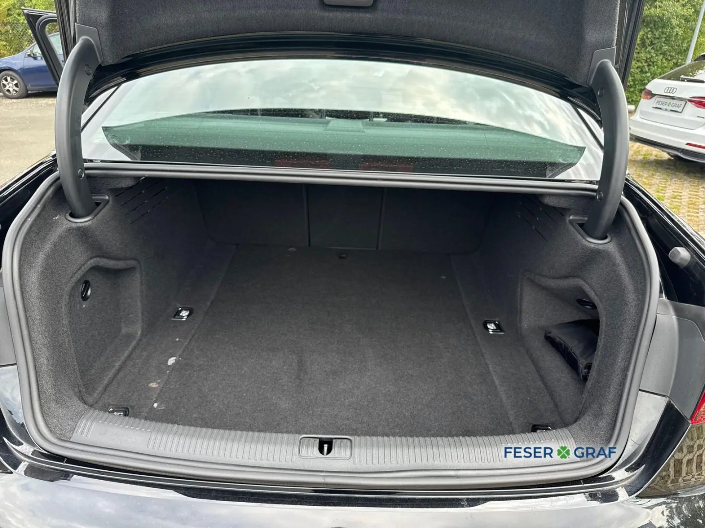 Audi A4 Limousine S line 40 TDI quattro Matrix