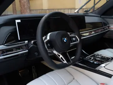BMW 740 d xDrive M SPORT. INDIVID
