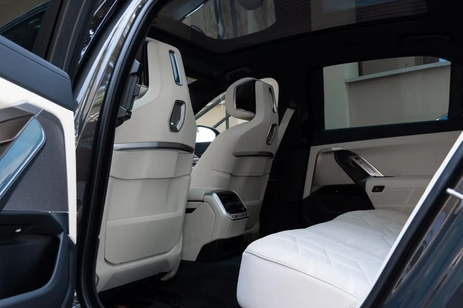 BMW 740 d xDrive M SPORT. INDIVID