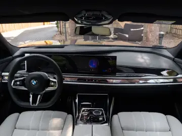 BMW 740 d xDrive M SPORT. INDIVID