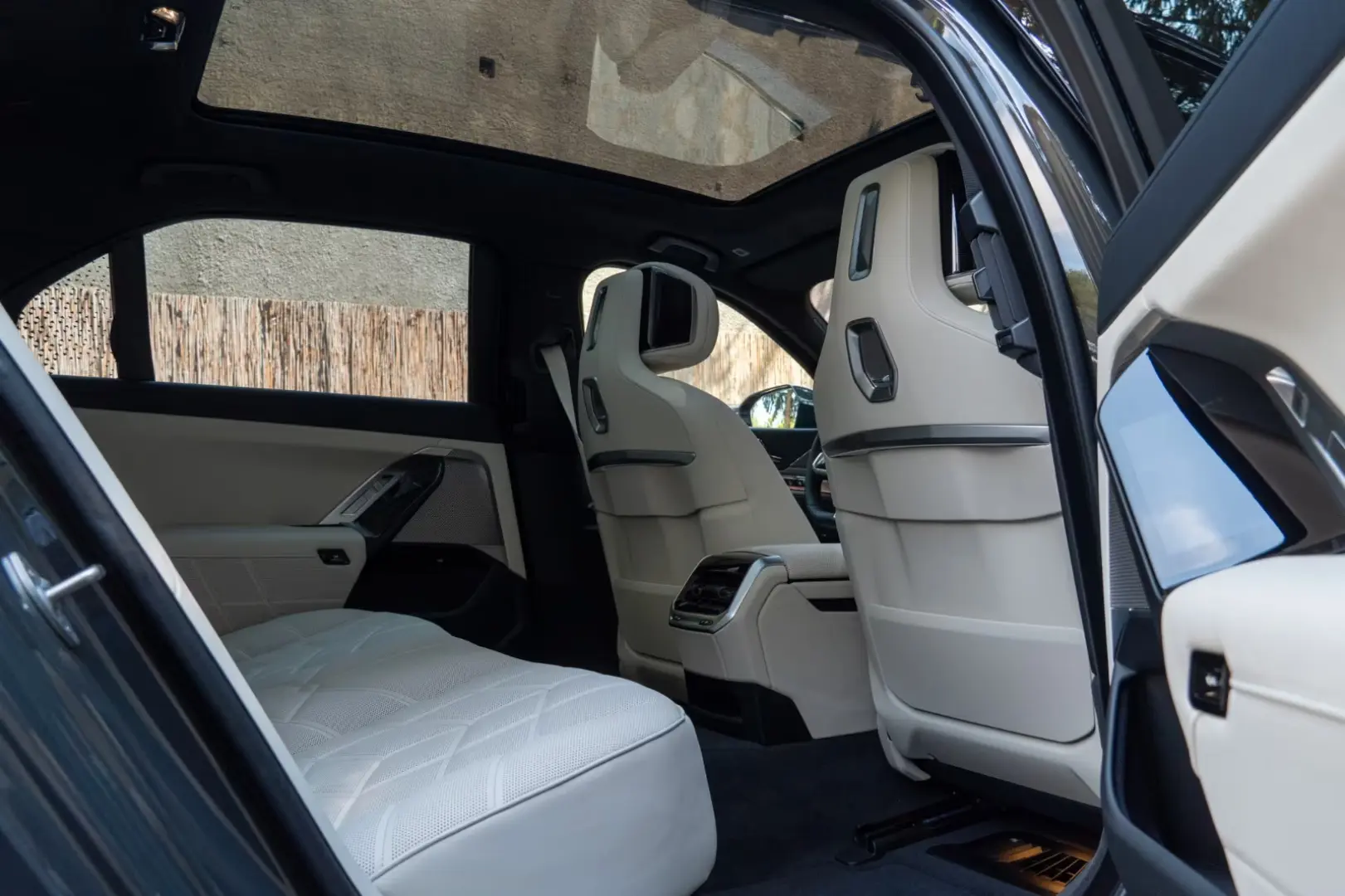 BMW 740 d xDrive M SPORT. INDIVID