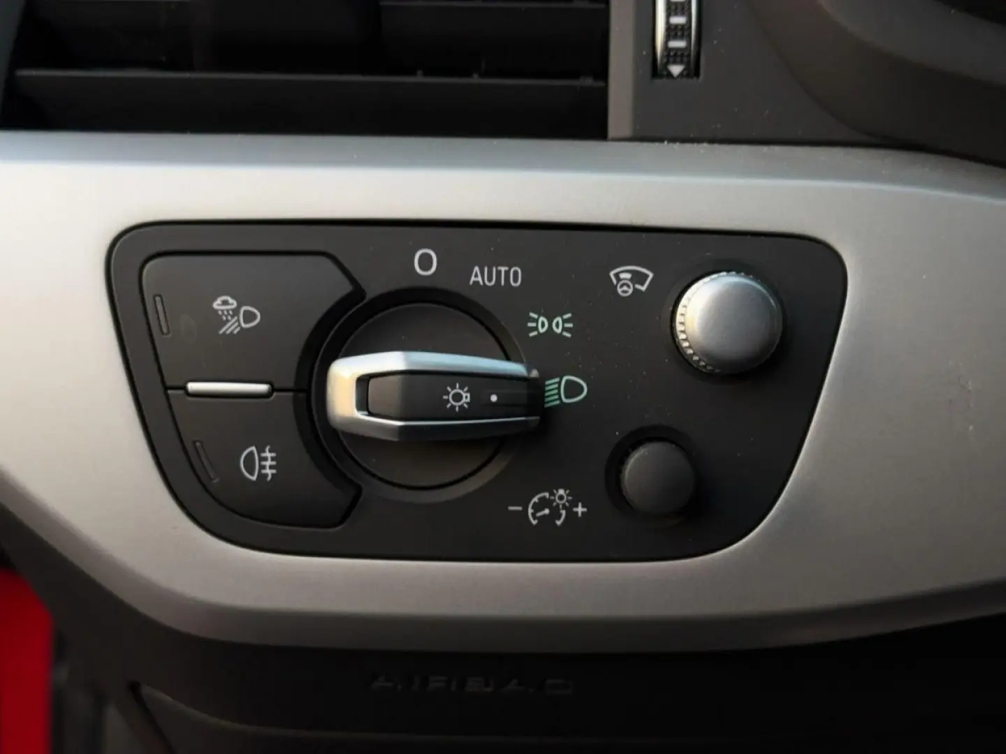 Audi A4 40 TFSI Q S LINE MASSAGE+HUD+ACC+MATRIX++