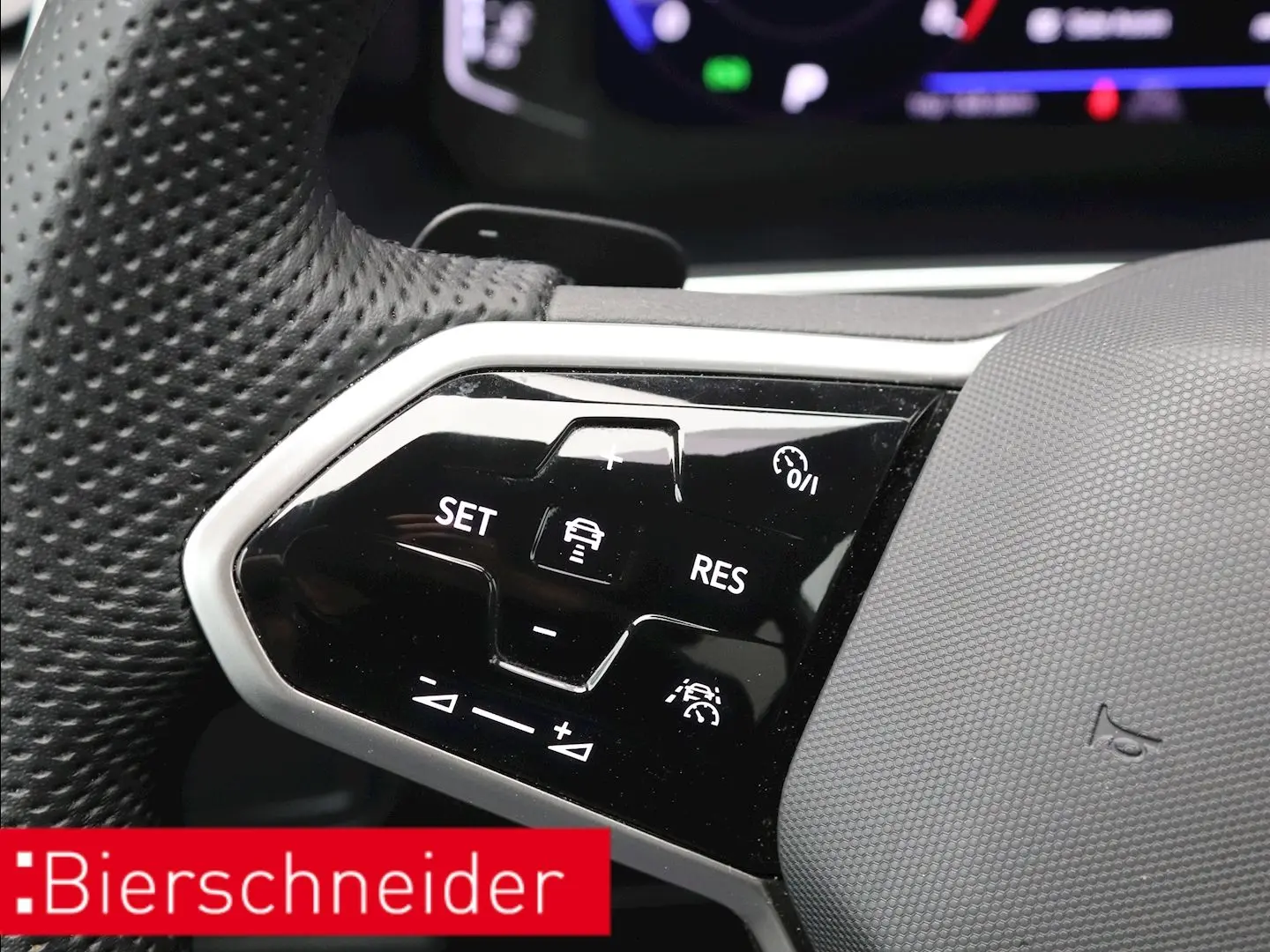 Tiguan Allspace 2.0 TSI DSG 4Mo. R-Line AHK 7-S.
