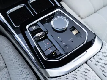 BMW 740 d M SPORT. LUFTF. SOFTC.