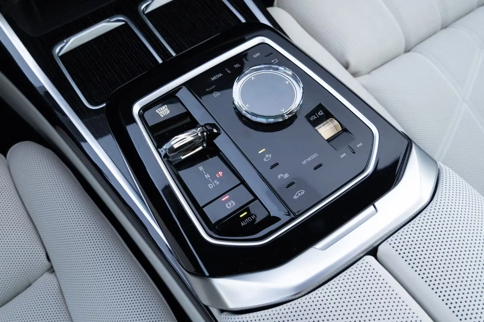 BMW 740 d M SPORT. LUFTF. SOFTC.