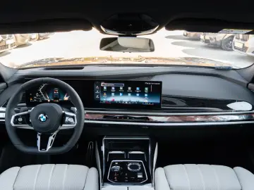 BMW 740 d M SPORT. LUFTF. SOFTC.