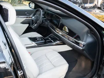 BMW 740 d M SPORT. LUFTF. SOFTC.