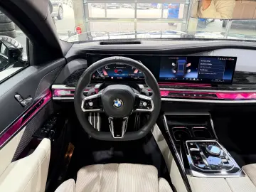 740 d xDrive M Sport Pro*Fond-Entertainment*Sky