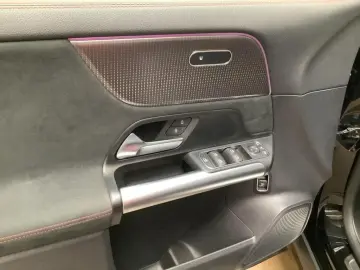 EQA 300 4M AMG/LED/Kamera/Navigation/DC-Laden/