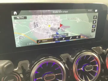 EQA 300 4M AMG/LED/Kamera/Navigation/DC-Laden/