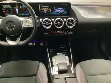 EQA 300 4M AMG/LED/Kamera/Navigation/DC-Laden/