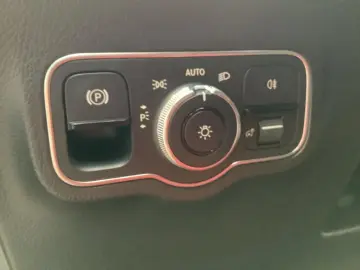 EQA 300 4M AMG/LED/Kamera/Navigation/DC-Laden/