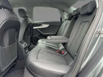 Audi A4 45 TFSI S line quattro S tronic