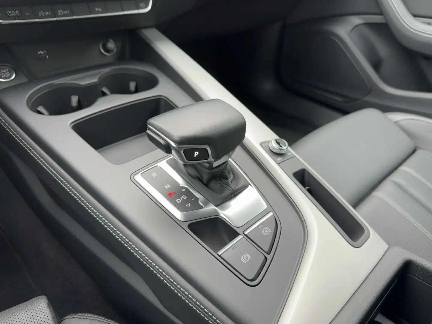 Audi A4 45 TFSI S line quattro S tronic