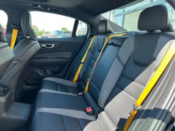 S60 Polestar Engineered Recharge AWD Vollausstat