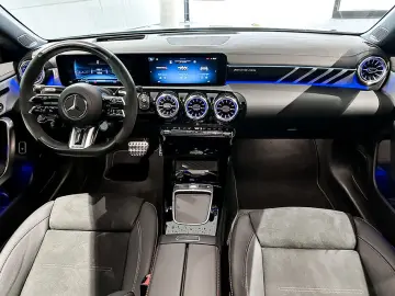 CLA 45 S 4M+ SB Night+Multib+Pano+Distronic+HuD