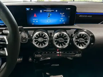 CLA 45 S 4M+ SB Night+Multib+Pano+Distronic+HuD