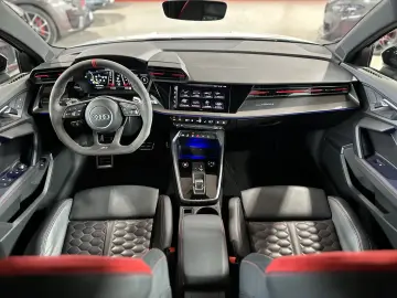 RS3 *2.5 TFSI*QUATTRO*LIMO*CARPLAY*B&O*MASSAGE