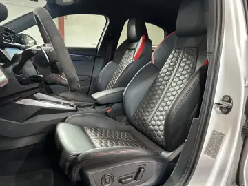 RS3 *2.5 TFSI*QUATTRO*LIMO*CARPLAY*B&O*MASSAGE