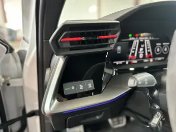 RS3 *2.5 TFSI*QUATTRO*LIMO*CARPLAY*B&O*MASSAGE