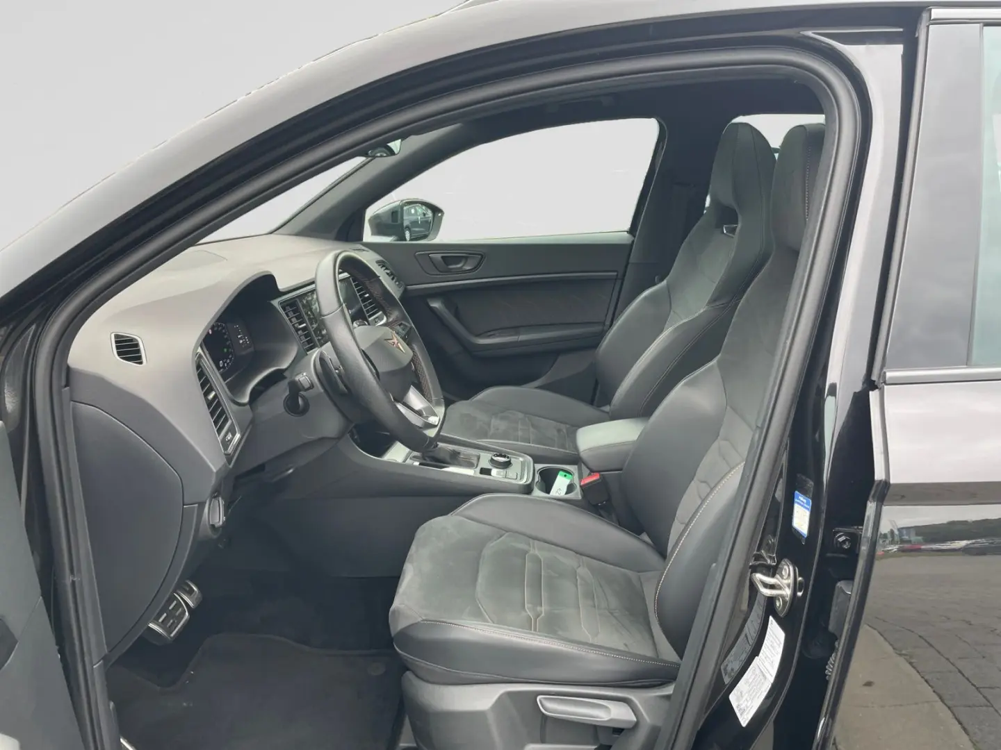 Ateca 2.0 TSI DSG 4Drive AHK Navi Panoramadach