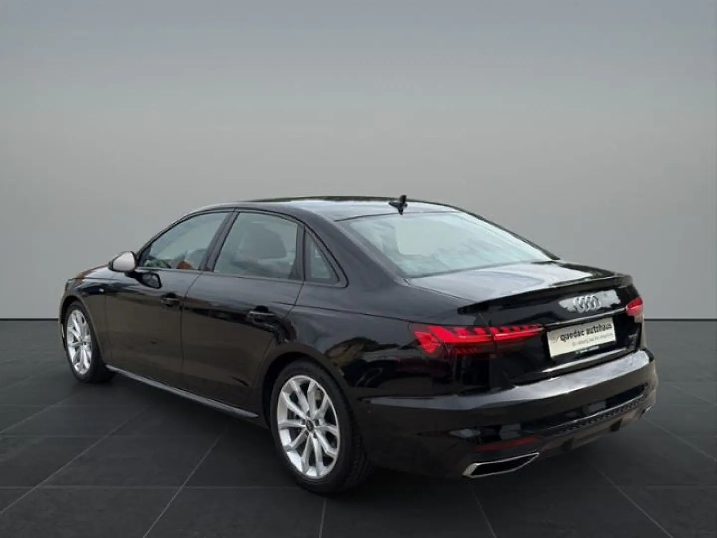 Audi A4 2,0 TFSI quattro S line MATRIX NAVI