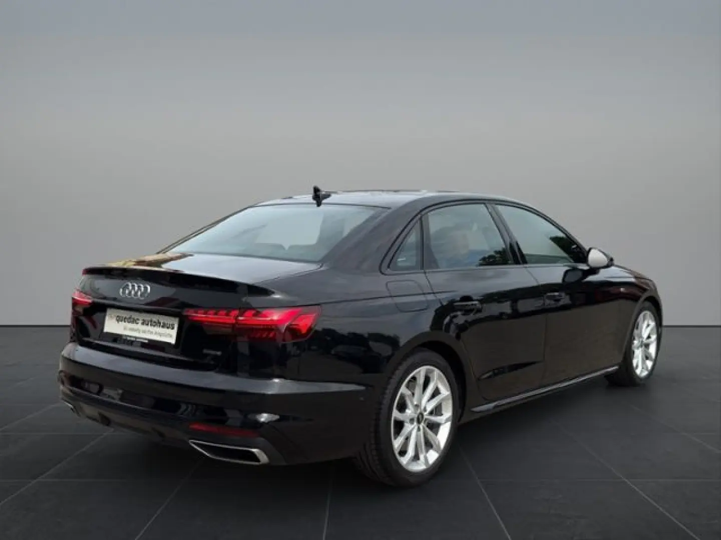 Audi A4 2,0 TFSI quattro S line MATRIX NAVI