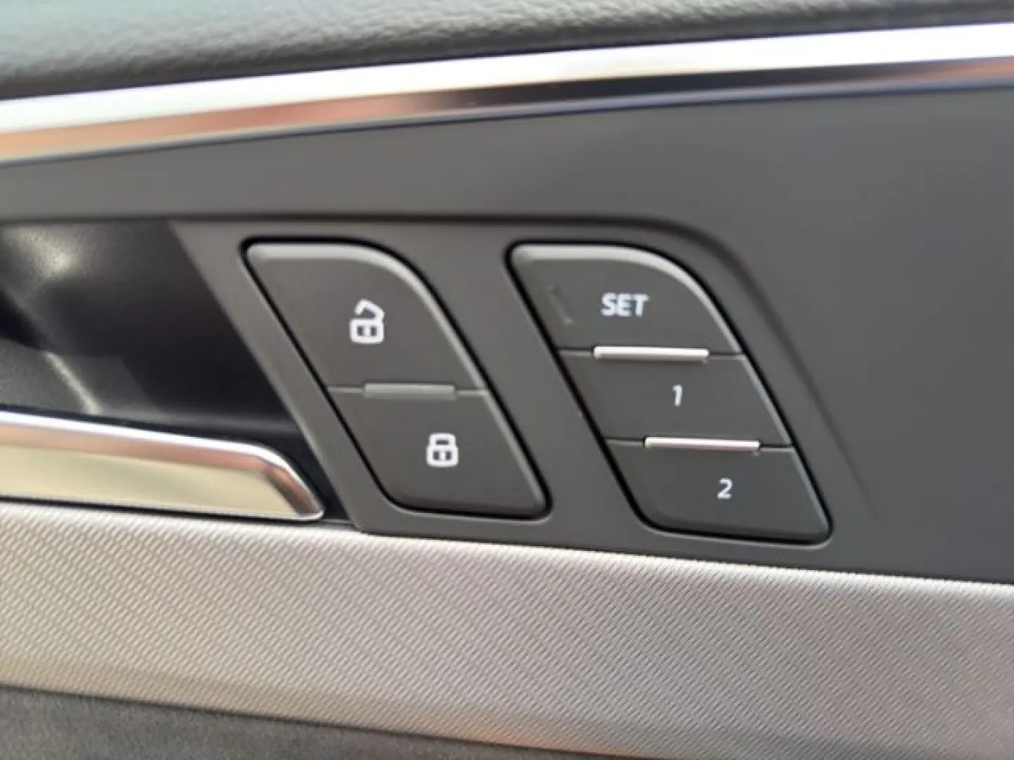 Audi A4 2,0 TFSI quattro S line MATRIX NAVI