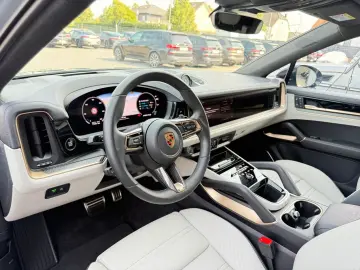 Cayenne*CoupeS*Individual*3xTV*360°ACC*BURMESTER