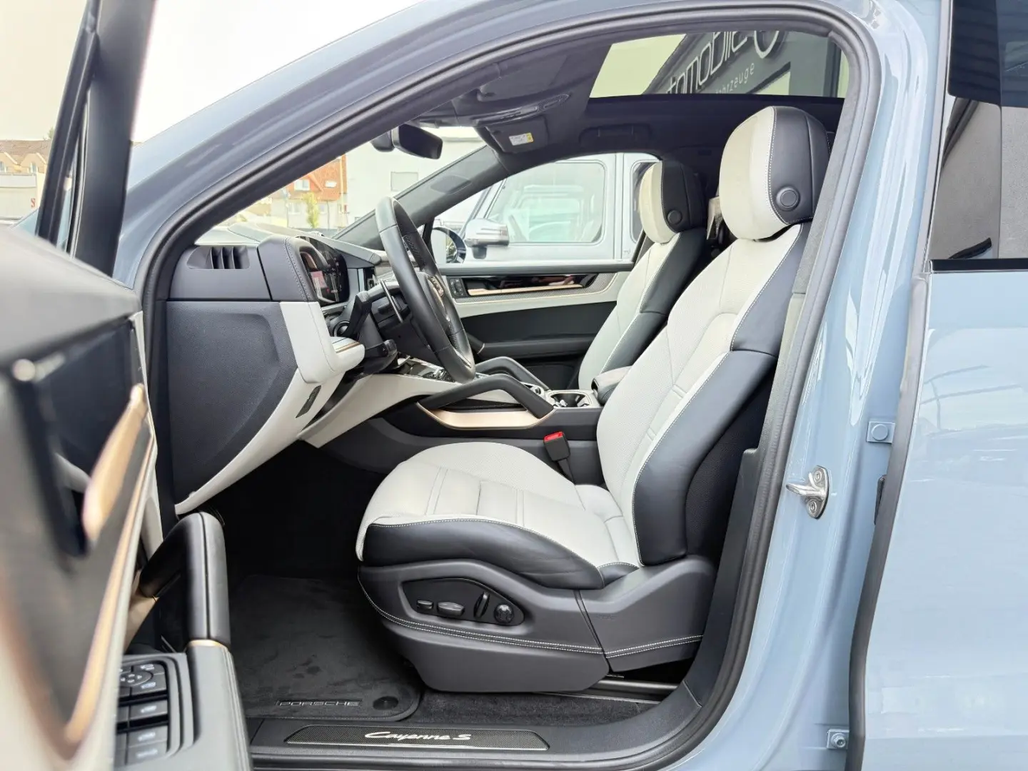 Cayenne*CoupeS*Individual*3xTV*360°ACC*BURMESTER