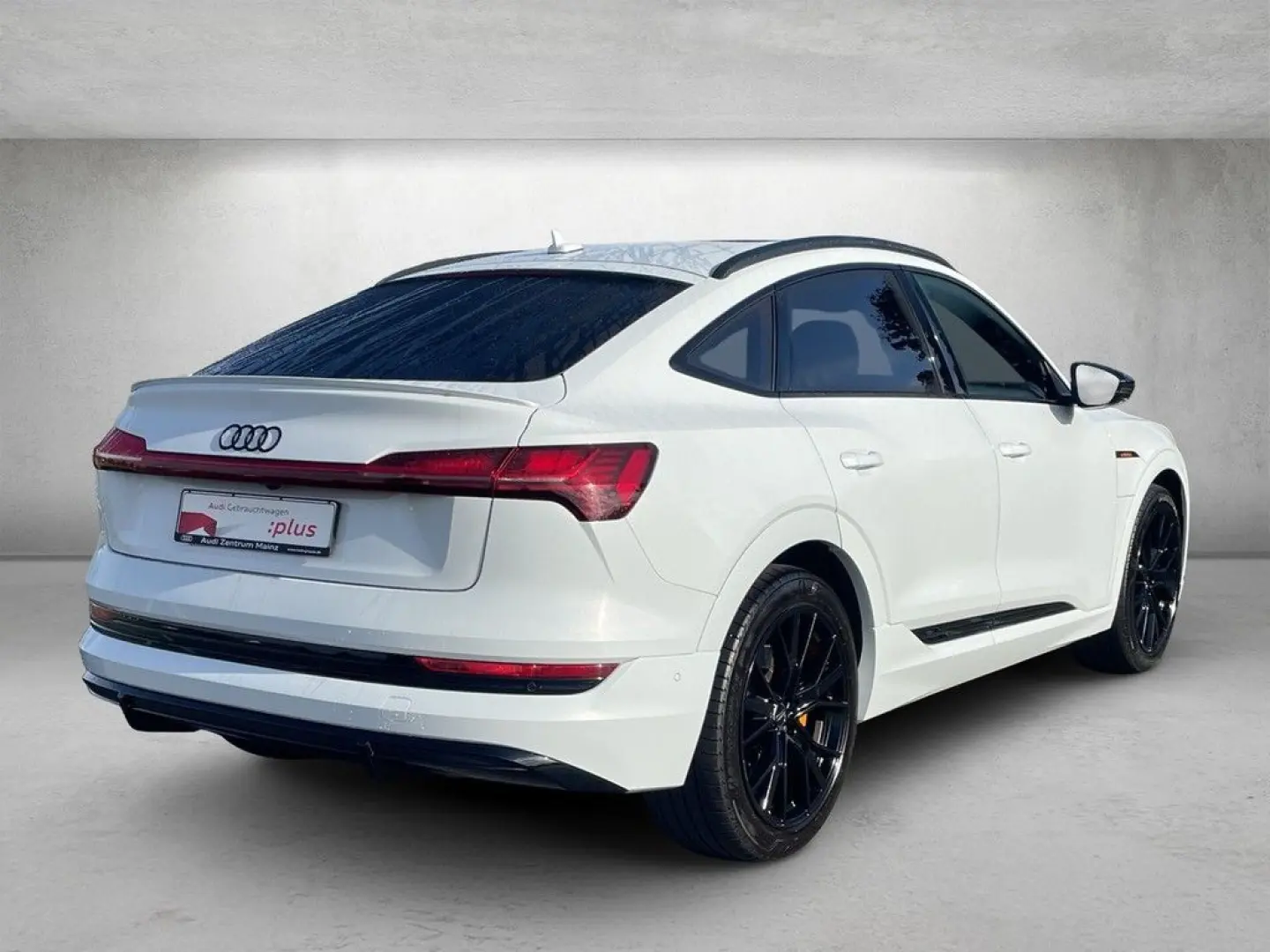 e-tron Sportback S line 55 quattro Navi*Pano*B&O