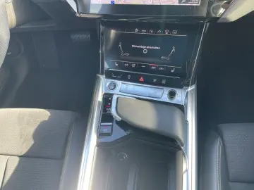 e-tron Sportback S line 55 quattro Navi*Pano*B&O
