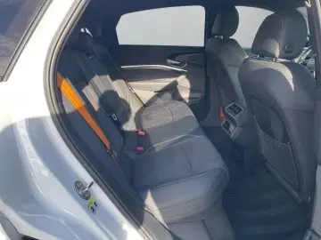 e-tron Sportback S line 55 quattro Navi*Pano*B&O