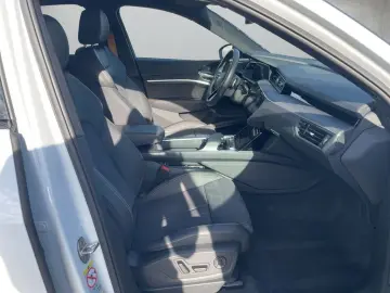 e-tron Sportback S line 55 quattro Navi*Pano*B&O