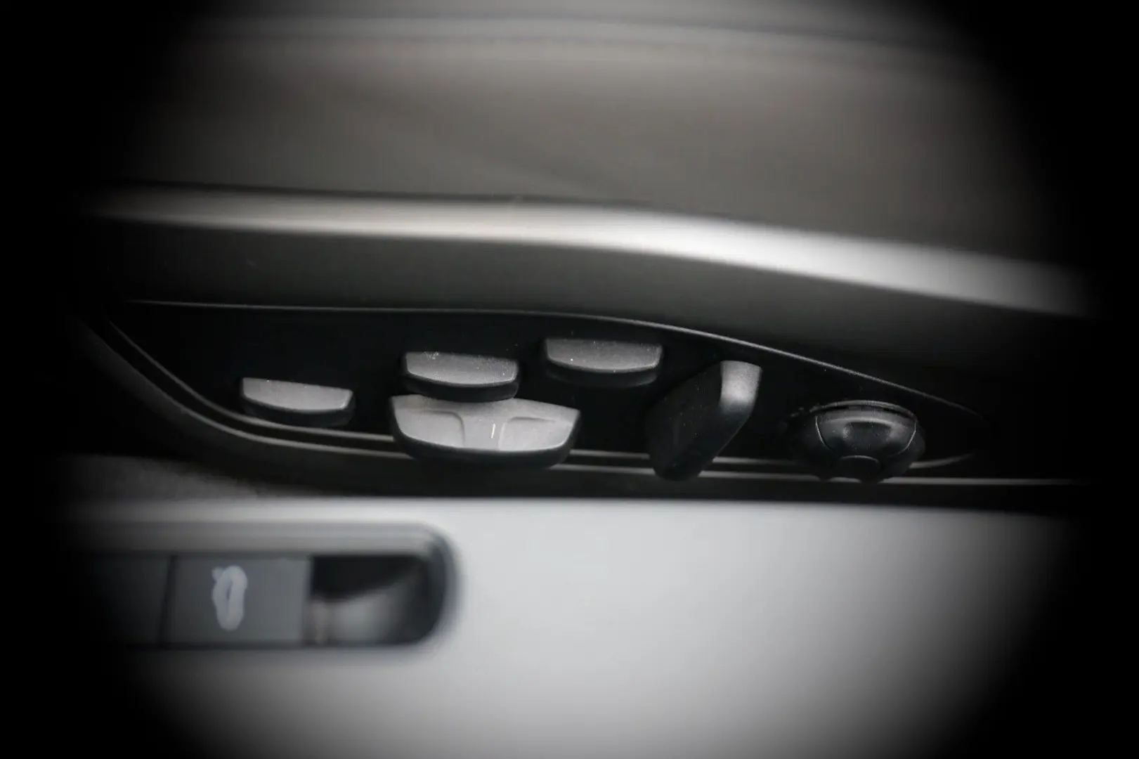 992 Carrera S 18Wege SAGA Carbon Approved 04/26