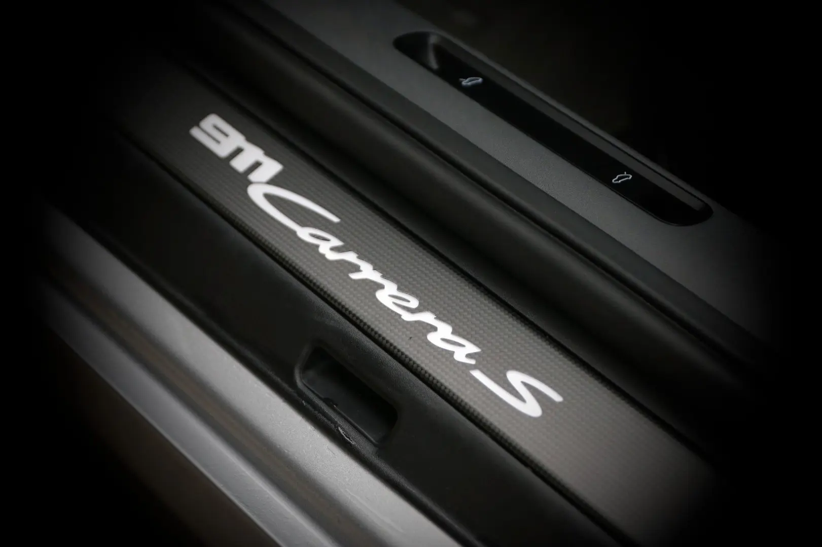 992 Carrera S 18Wege SAGA Carbon Approved 04/26