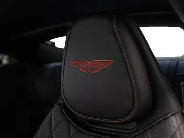 DB12 Oberon Black Carbonbremse Interieur Duotone