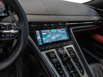 DB12 Oberon Black Carbonbremse Interieur Duotone