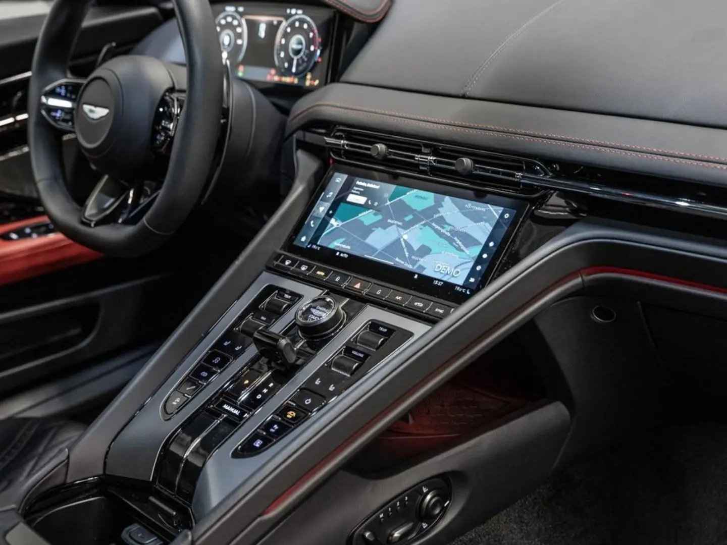 DB12 Oberon Black Carbonbremse Interieur Duotone