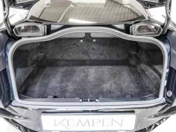 DB12 Oberon Black Carbonbremse Interieur Duotone