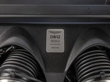 DB12 Oberon Black Carbonbremse Interieur Duotone