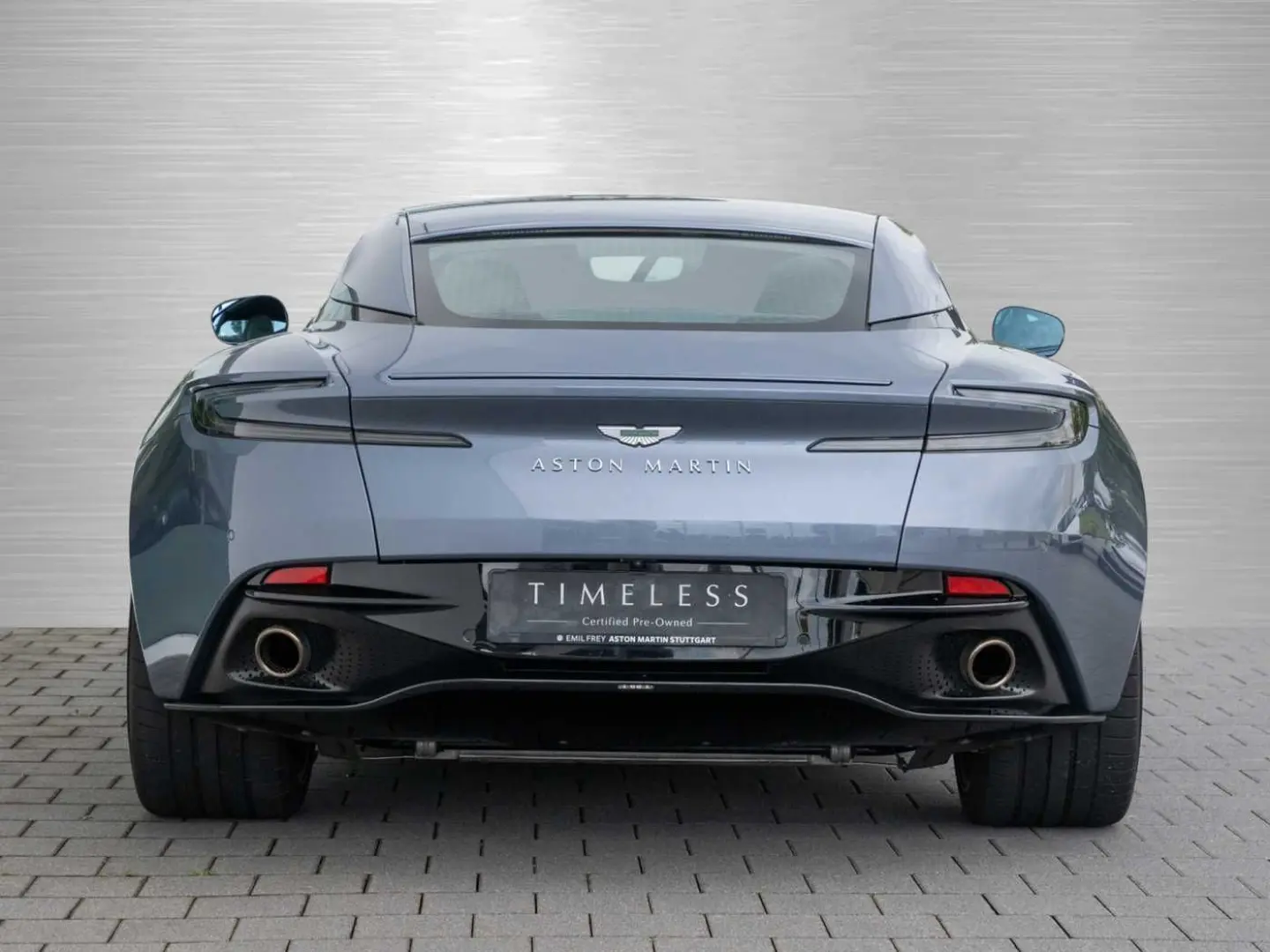 DB12 V8 Coupe