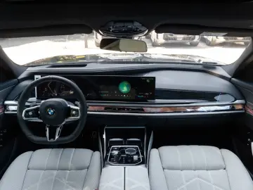 BMW 740 d M SPORT. INDIVID. MASAJ.