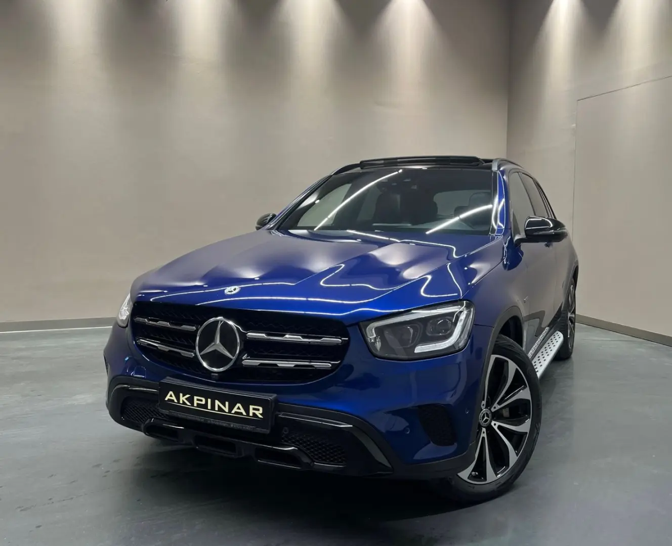 GLC300 e 4M *NIGHT*PANO*MASSAGE*AHK*BURM*DISTR*