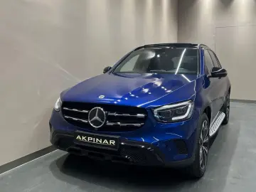 GLC300 e 4M  NIGHT PANO MASSAGE AHK BURM DISTR