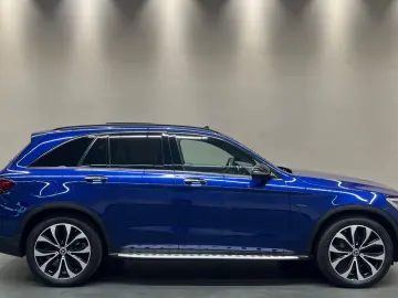 GLC300 e 4M *NIGHT*PANO*MASSAGE*AHK*BURM*DISTR*