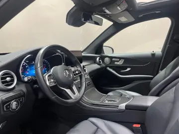GLC300 e 4M *NIGHT*PANO*MASSAGE*AHK*BURM*DISTR*